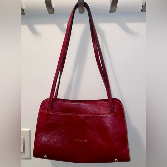 Divina Firenze Handbags - Divina Firenze Red Leather Shoulder Bag